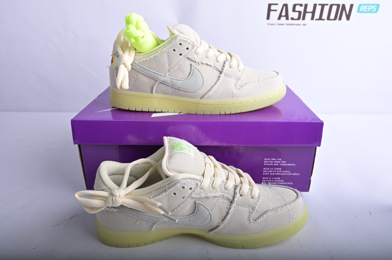 Nike SB Dunk Low Mummy  DM0774-111