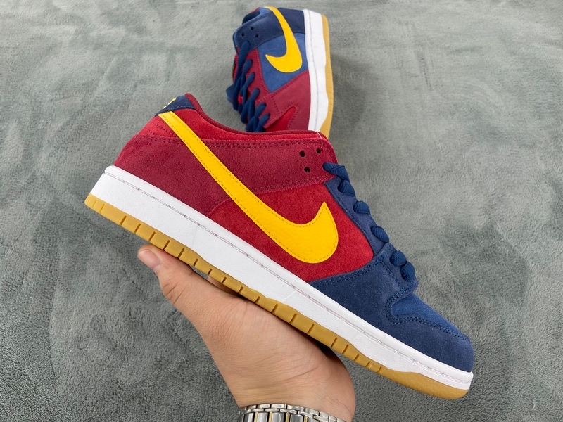 Nike SB Dunk Low Barcelona   DJ0606-400