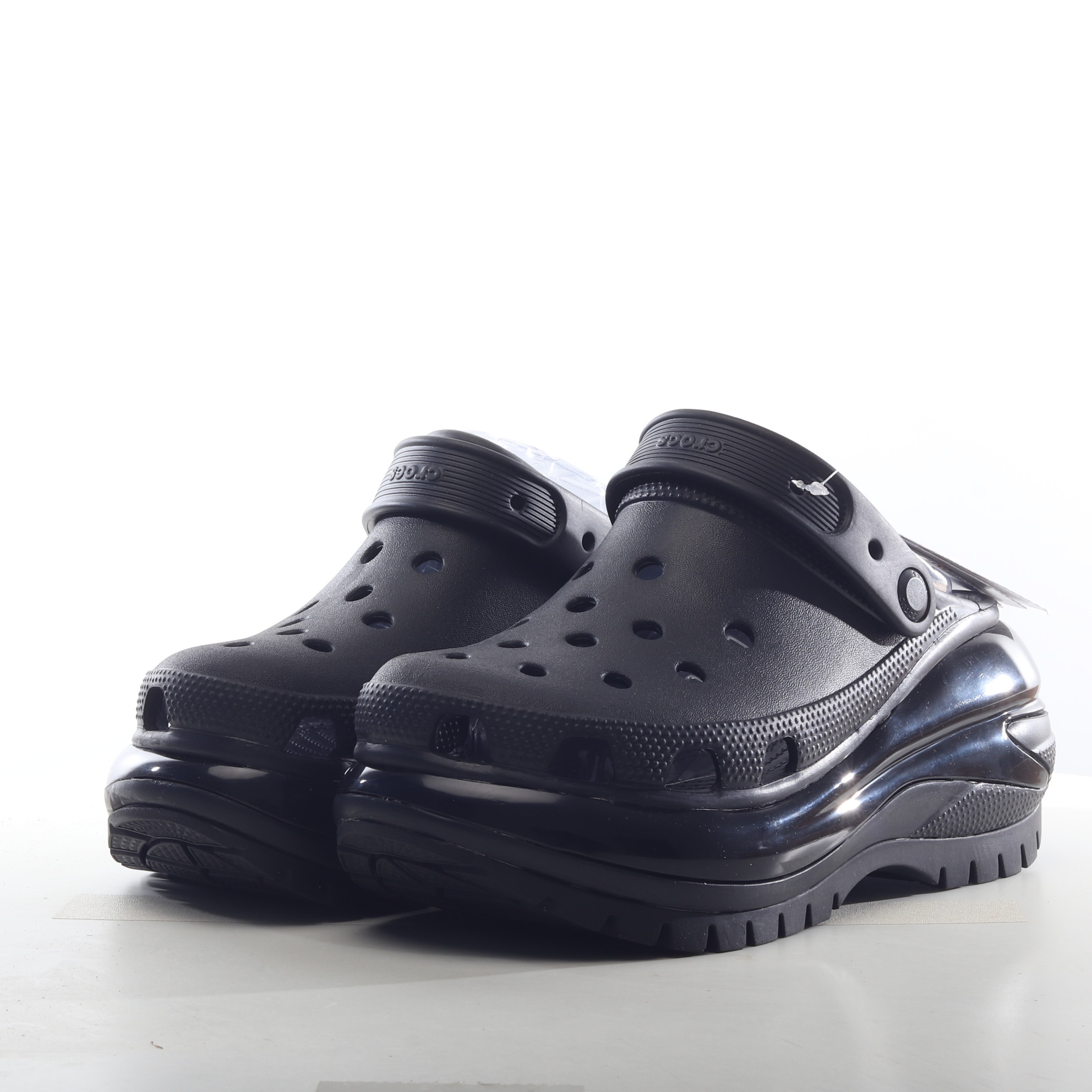 Crocs Classic Mega Crush Clog Black 207988-001