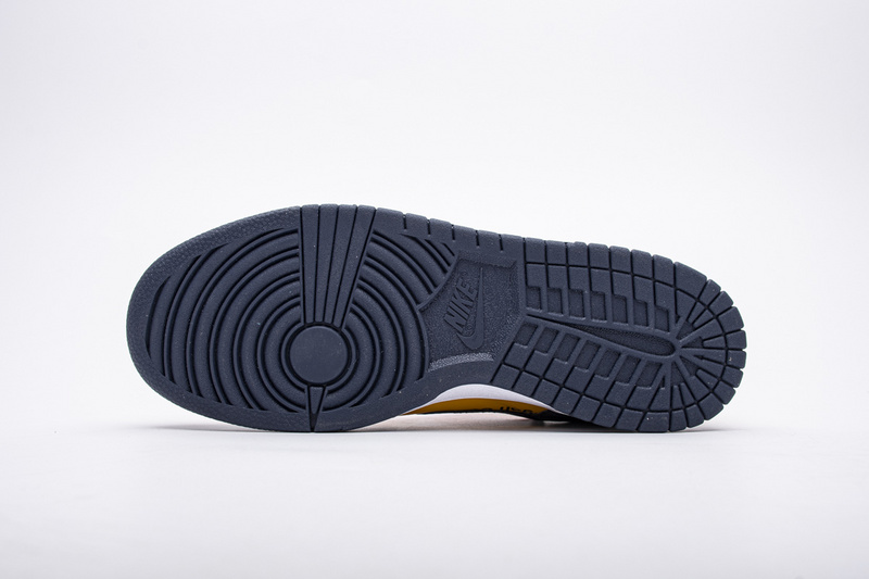 OFF WHITEx Nike Dunk SB Low White Michigan  CT0856-700
