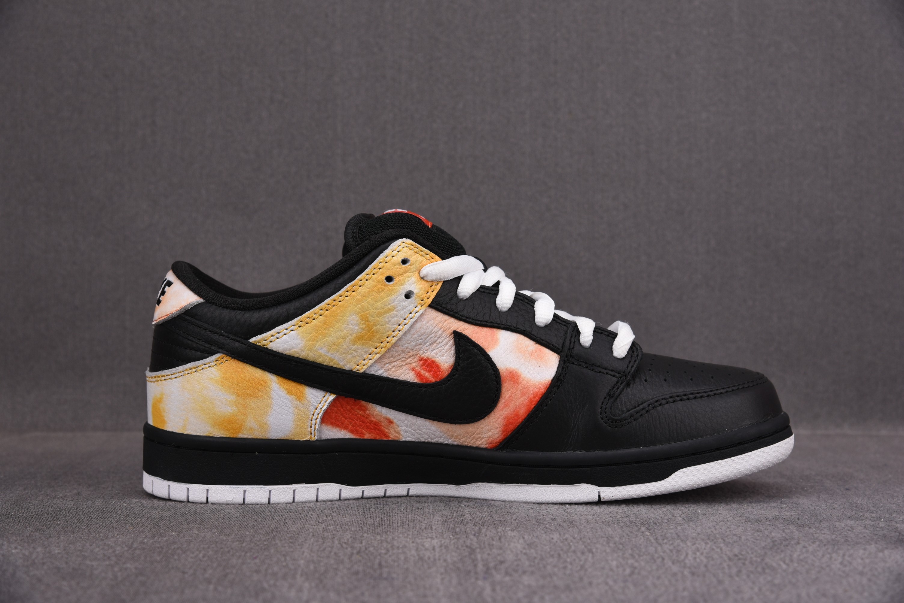 M Batch -SB Dunk Low Raygun   BQ6832-001