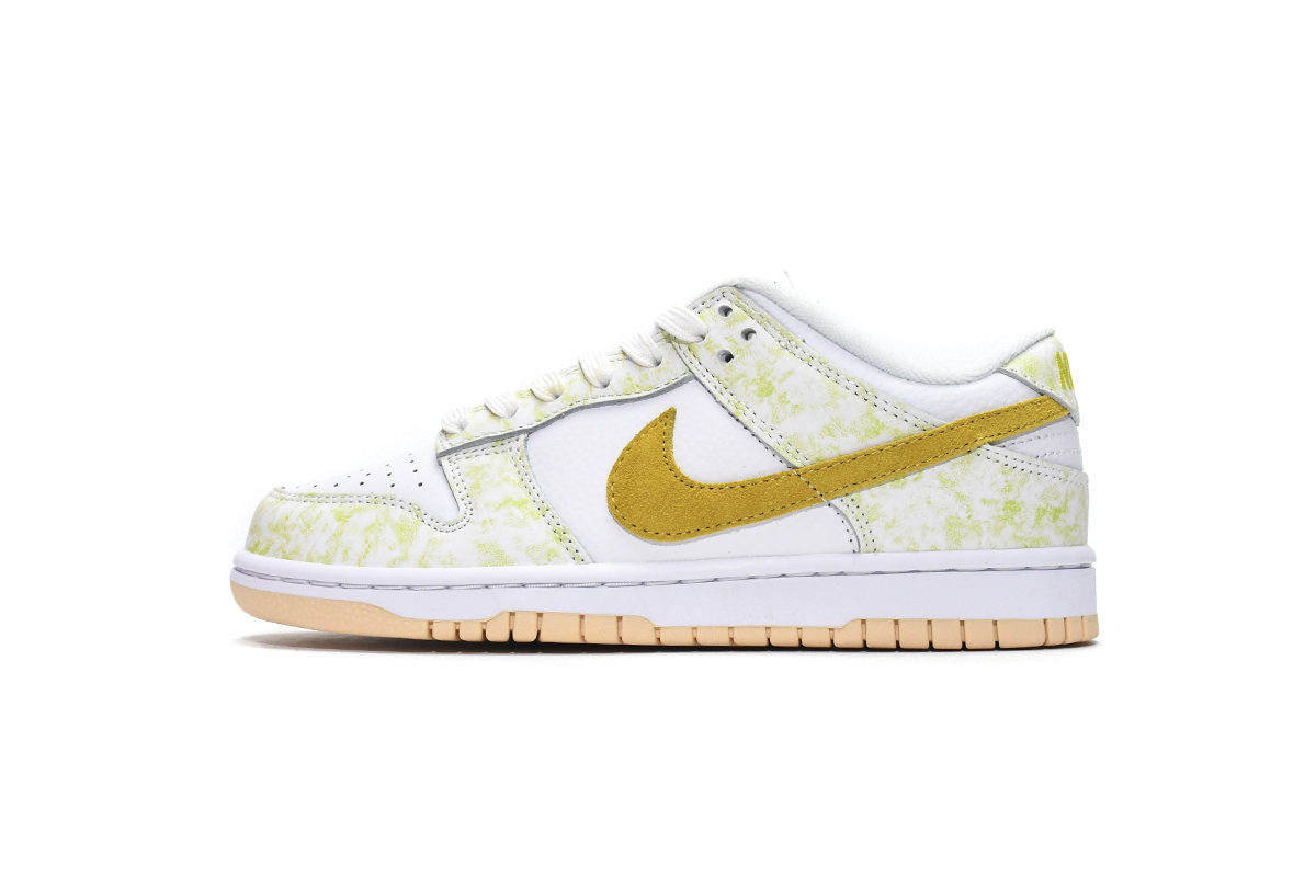 Nike Dunk Low Yellow Strike   DM9467-700