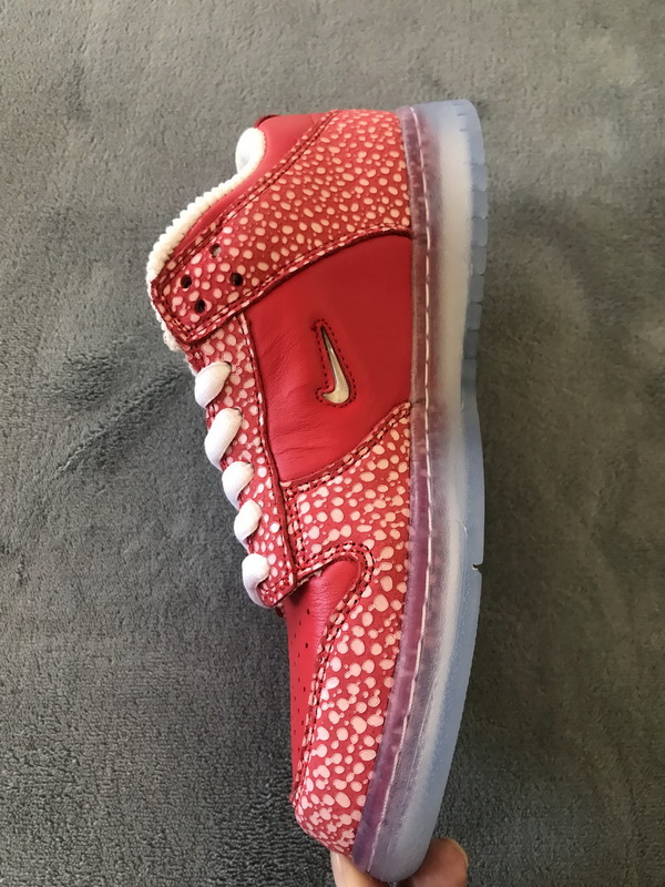 Stingwater x Nike SB Dunk Low OG QS Magic Mushroom   DH7650-600