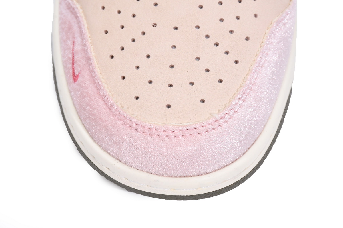 Social Status x Nike Dunk Mid Strawberry Milk   DJ1173-600