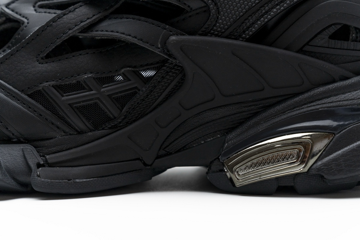 Ba***ci*ga Track 2 Sneaker Black    570391 W2GN1 1000