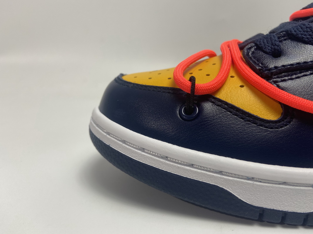 OFF WHITE X Nike Dunk SB Low White Michigan   CT0856-700