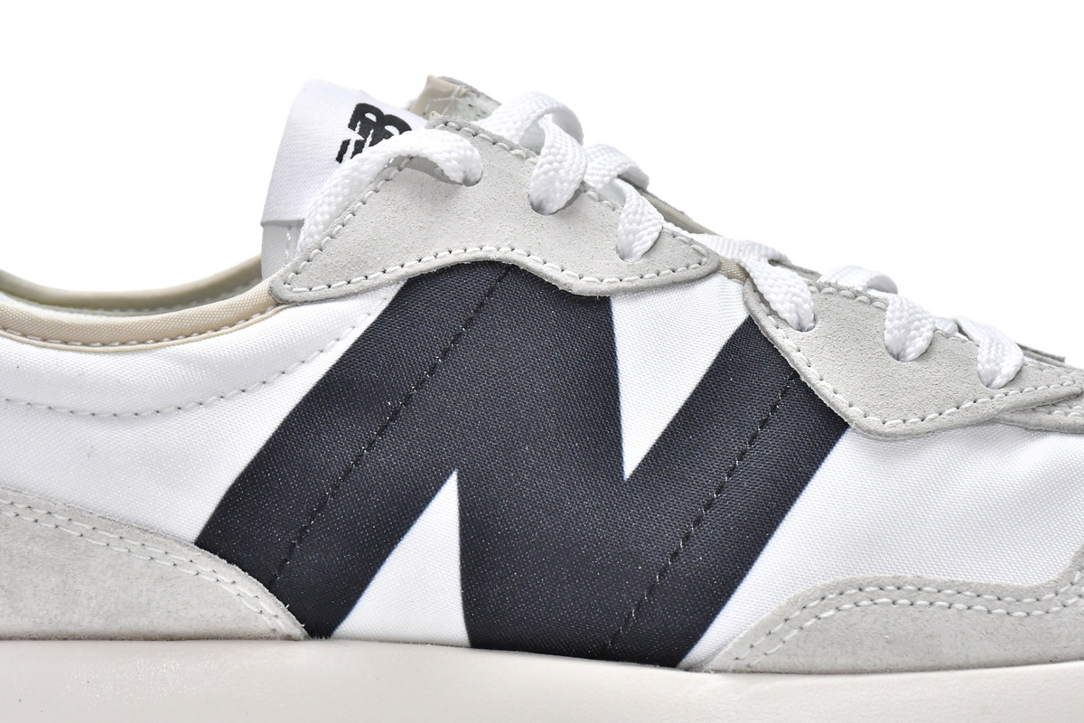N*w B*lance 327 Sea Salt Black  MS327FE