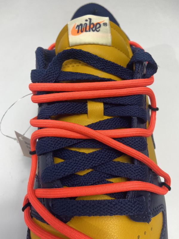 OFF WHITE X Nike Dunk SB Low White Michigan  CT0856-700