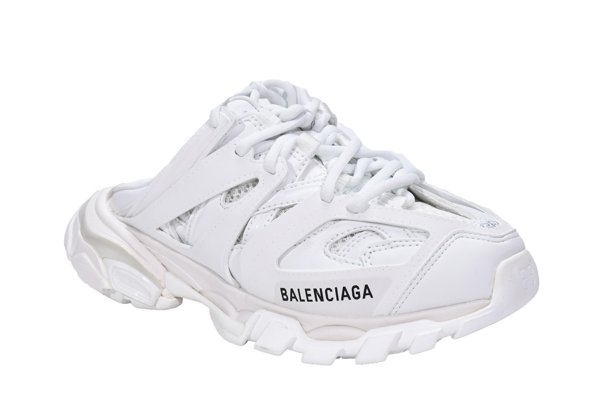 Ba***ci*ga Track White 653813 W3CP3 900