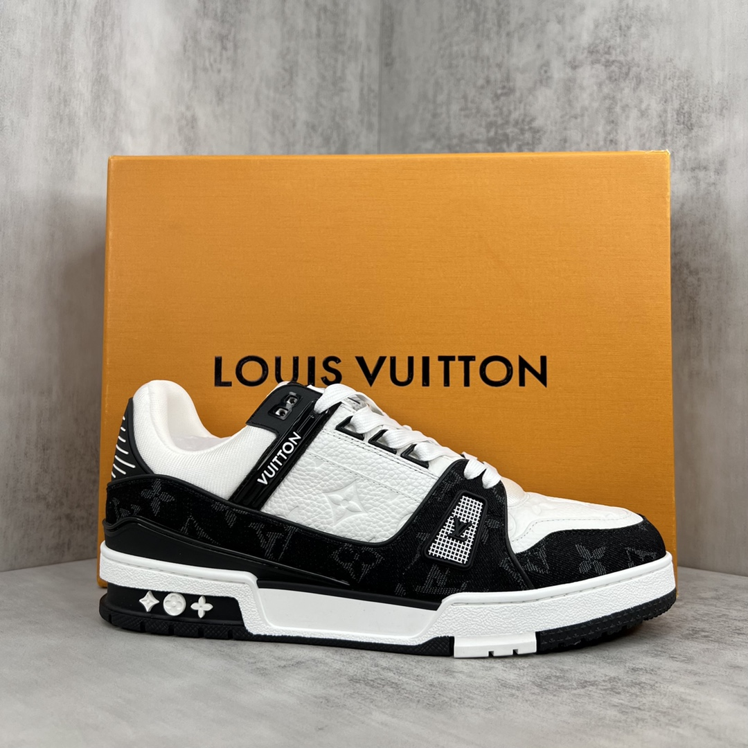 LO**S VU**TON LV louis vuitton trainer 1A9JG9