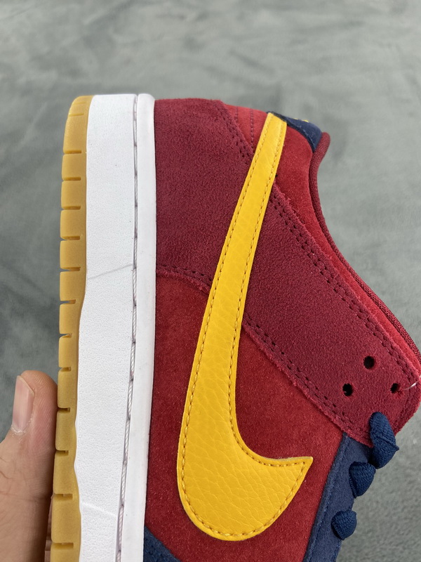 Nike SB Dunk Low Barcelona   DJ0606-400