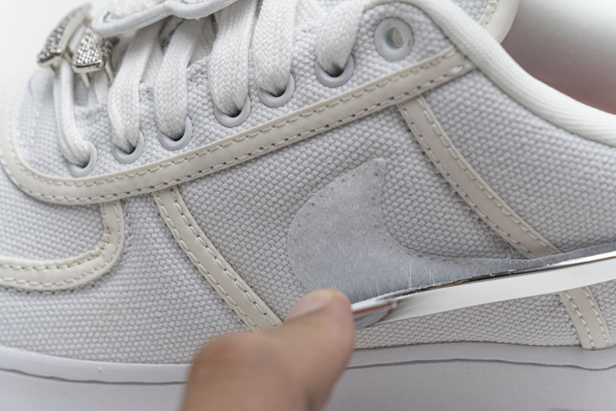 Travis Scott x Nike Air Force 1“White” AQ4211-100