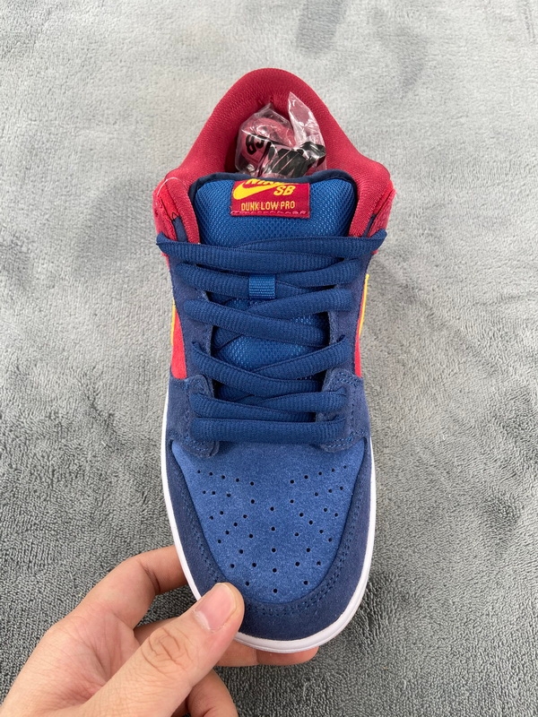 Nike SB Dunk Low Barcelona   DJ0606-400