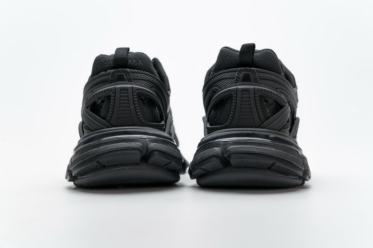 Ba***ci*ga Track 2 Sneaker Black    570391 W2GN1 1000