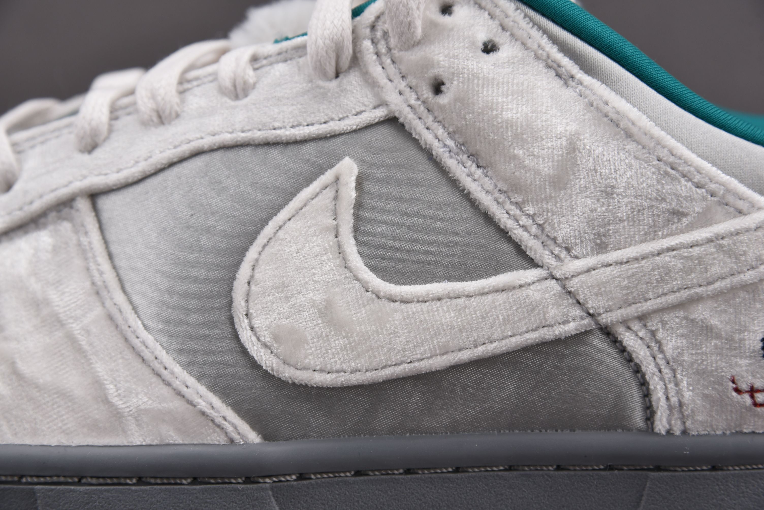 M Batch Nike Dunk Low Ice  DO2326-001