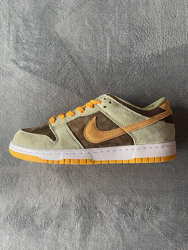 Nike Dunk Low SE Dusty Olive   DH5360-300