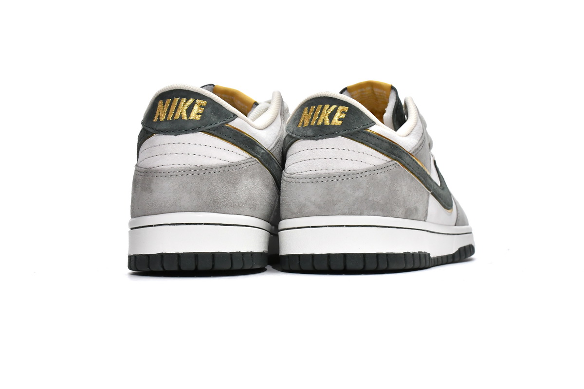 Otomo Katsuhiro x Nike SB Dunk Low Steamboy OST LF0039-011