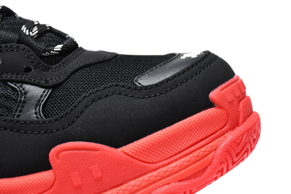 Ba***ci*ga Triple S Black Dark Red   536737 W2FZ1 1060