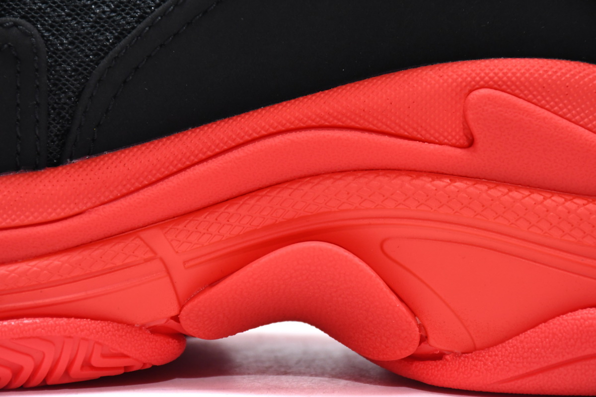 Ba***ci*ga Triple S Black Dark Red   536737 W2FZ1 1060