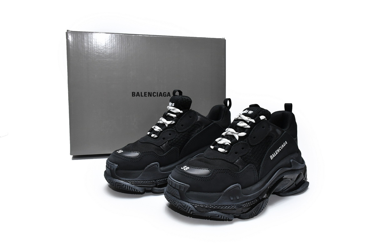 Ba***ci*ga Triple S Black  541624 W09O1 1000