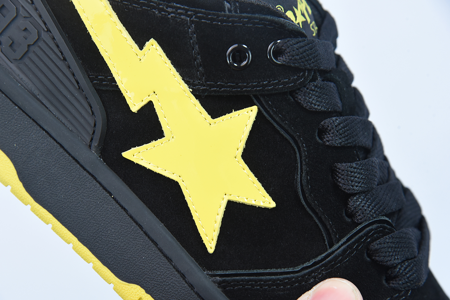 A Bathing Ape Sk8 Sta Black Electric Yellow 1G701090005