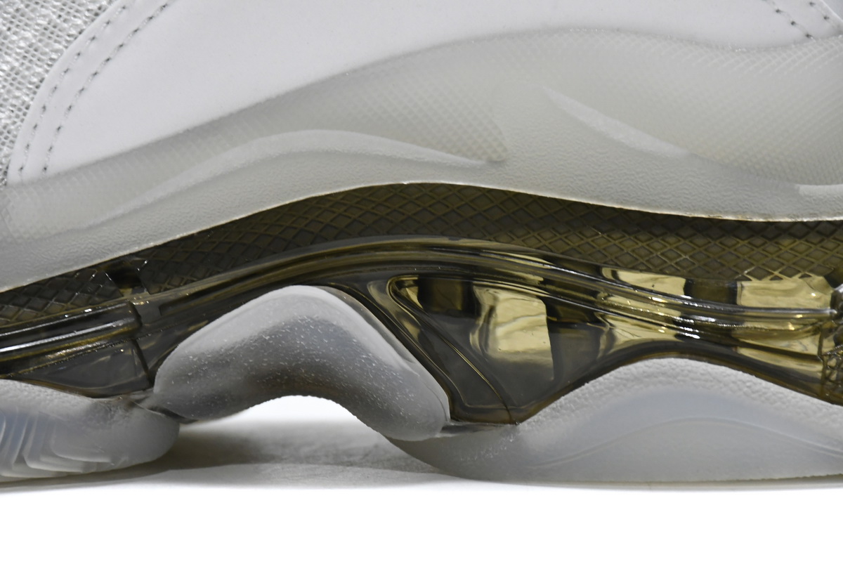 Ba***ci*ga Triple S White Carbon Ash  544351 W0901 9001