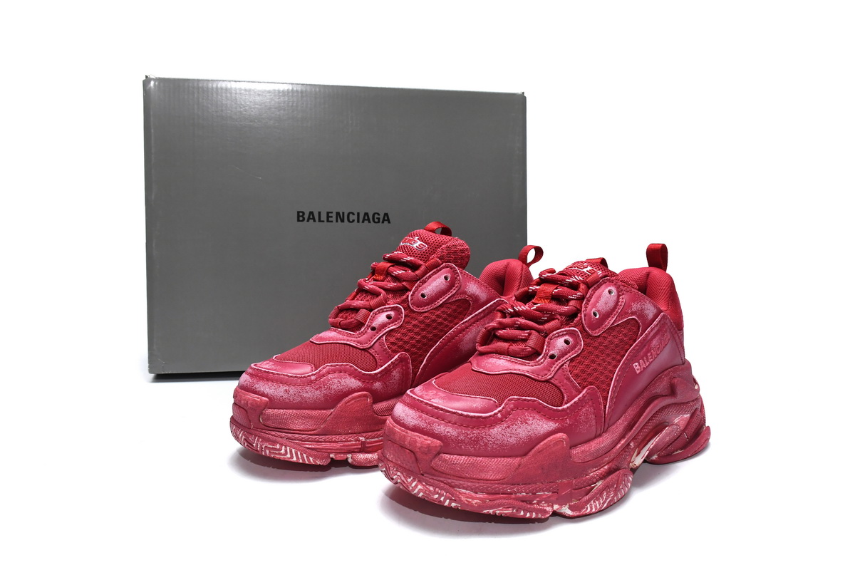 Ba***ci*ga Triple S Red  524039 W3CN3 6000