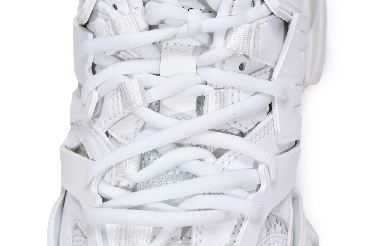 Ba***ci*ga Track White 653813 W3CP3 900