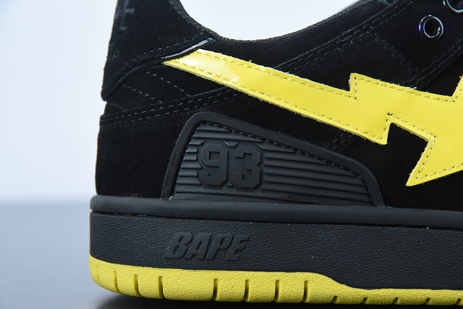 A Bathing Ape Sk8 Sta Black Electric Yellow 1G701090005