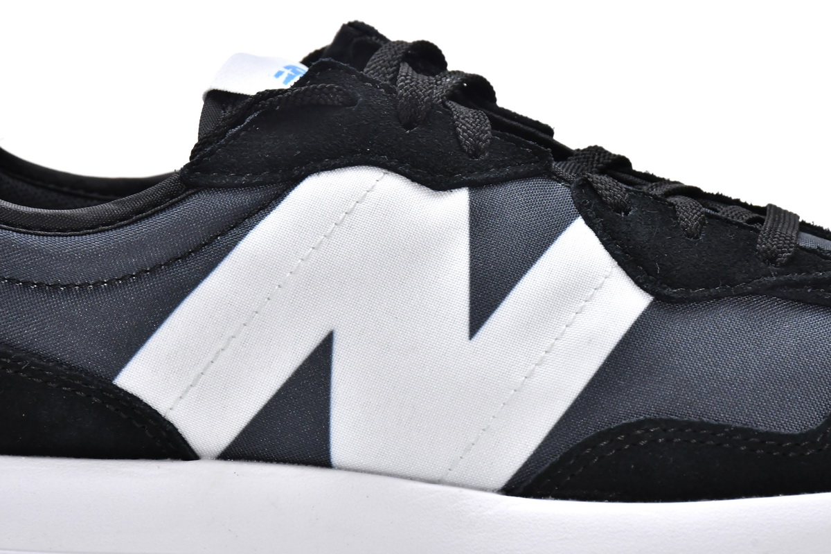 N*w B*lance 327 Black & White   MS327CPG