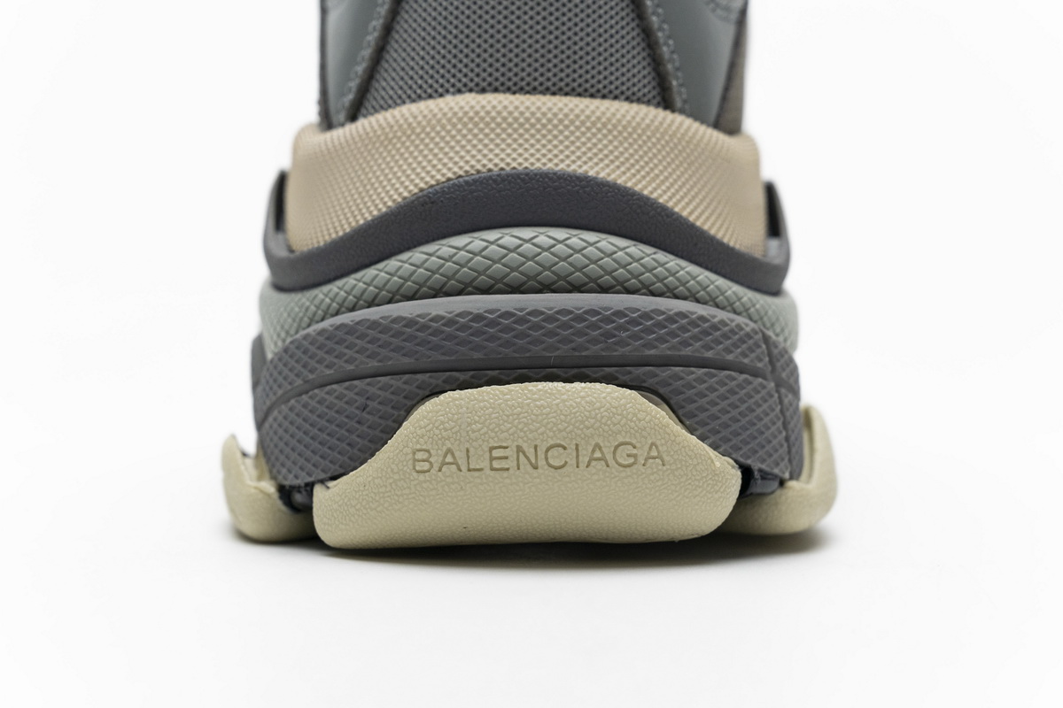 Ba***ci*ga Triple S Grey  483513 W06E1 1259