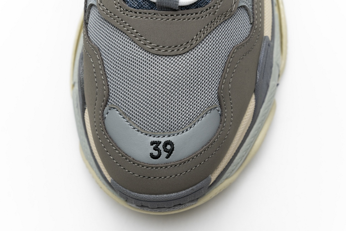 Ba***ci*ga Triple S Grey  483513 W06E1 1259