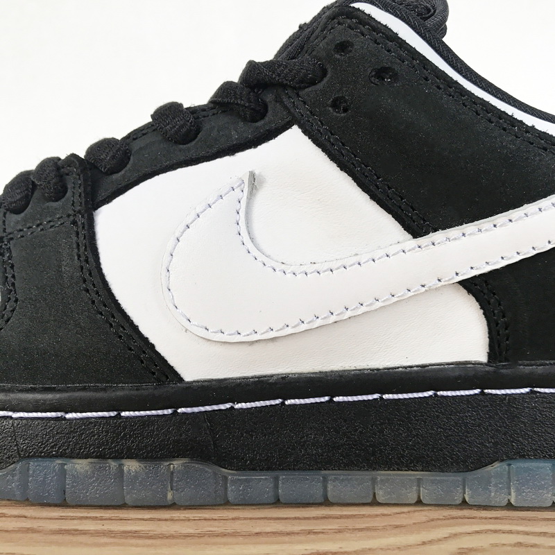 Staple x Nike SB Dunk Low “Panda Pigeon”   BV1310-013