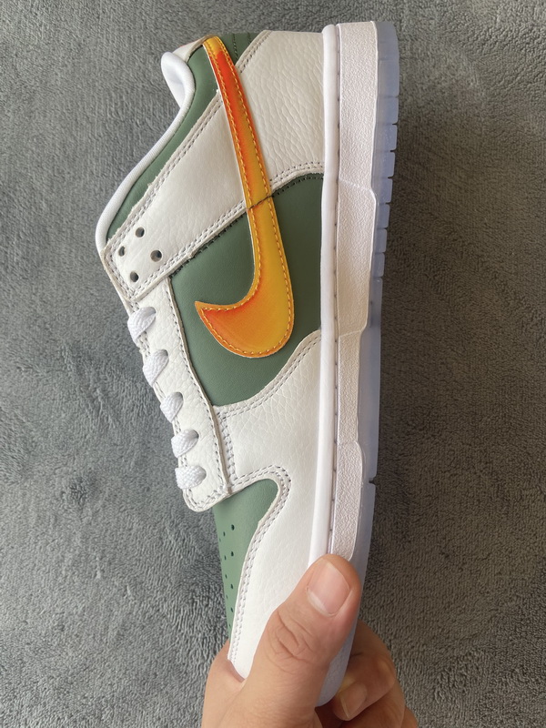 Nike Dunk Low NY vs NY  DN2489-300