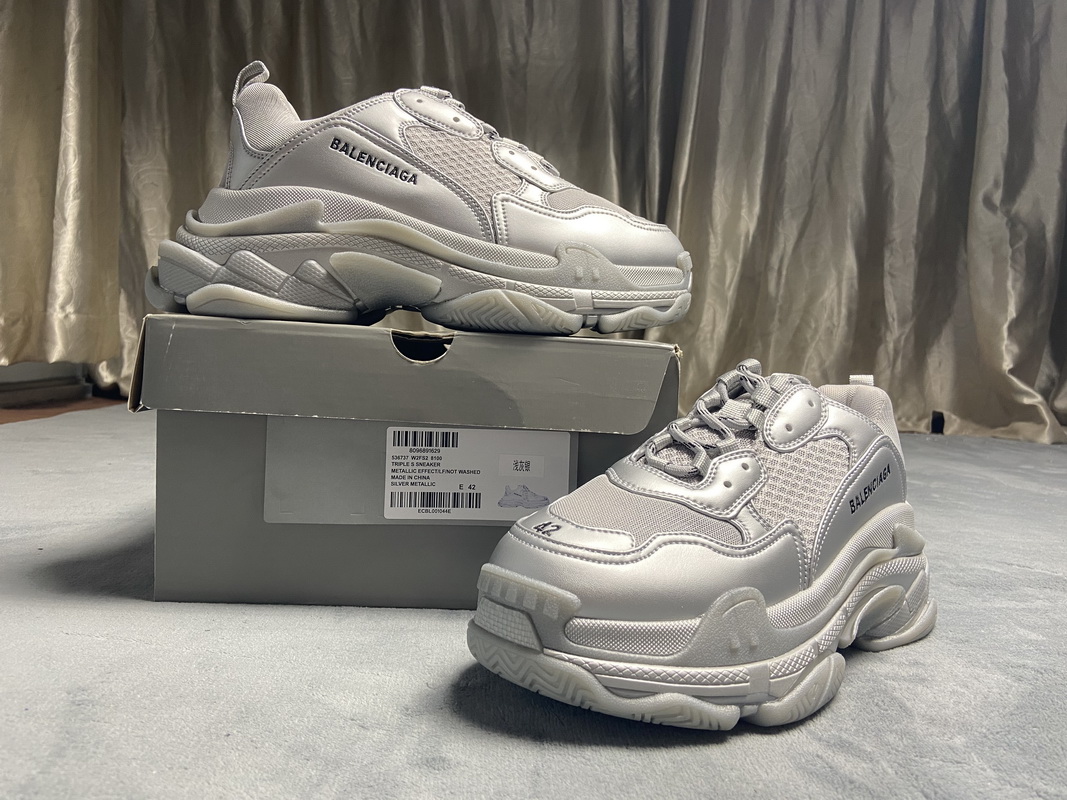 Balenciaga Triple S Light Gray Silver   536737 W2FS2 8100