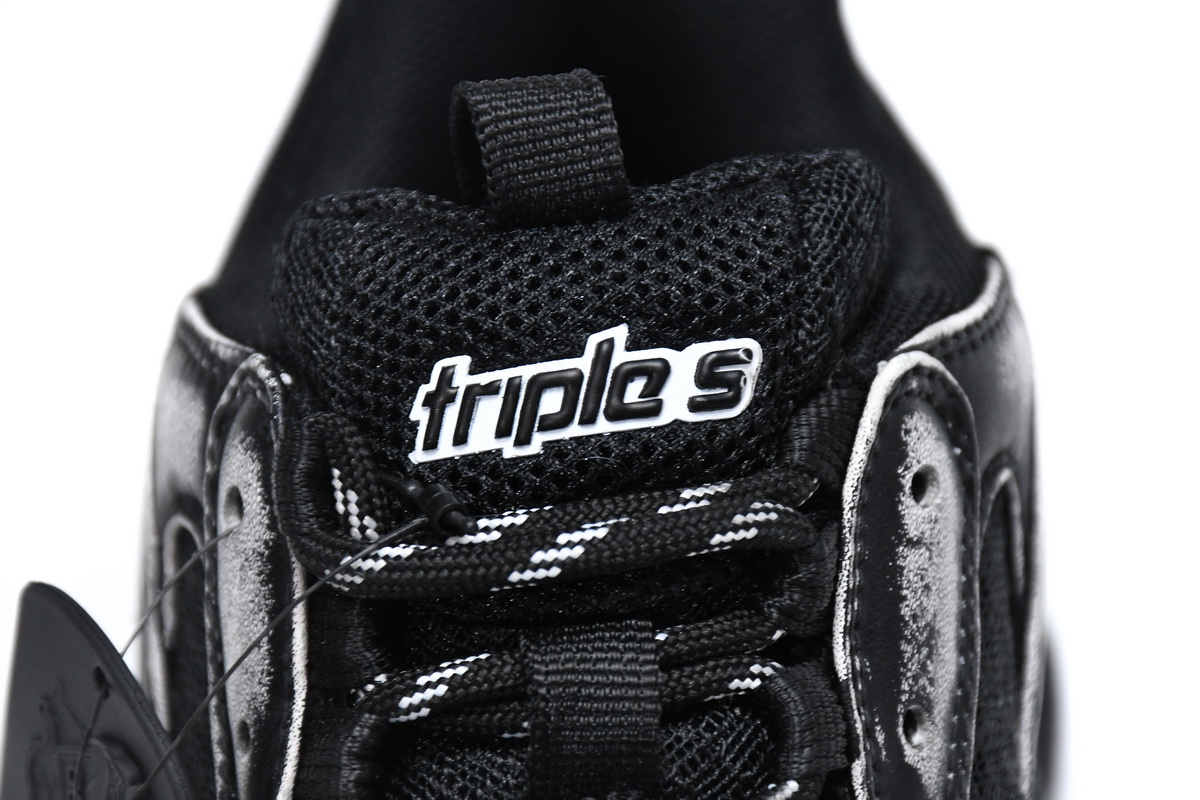 Ba***ci*ga Triple S Black   524039 WN3 1000