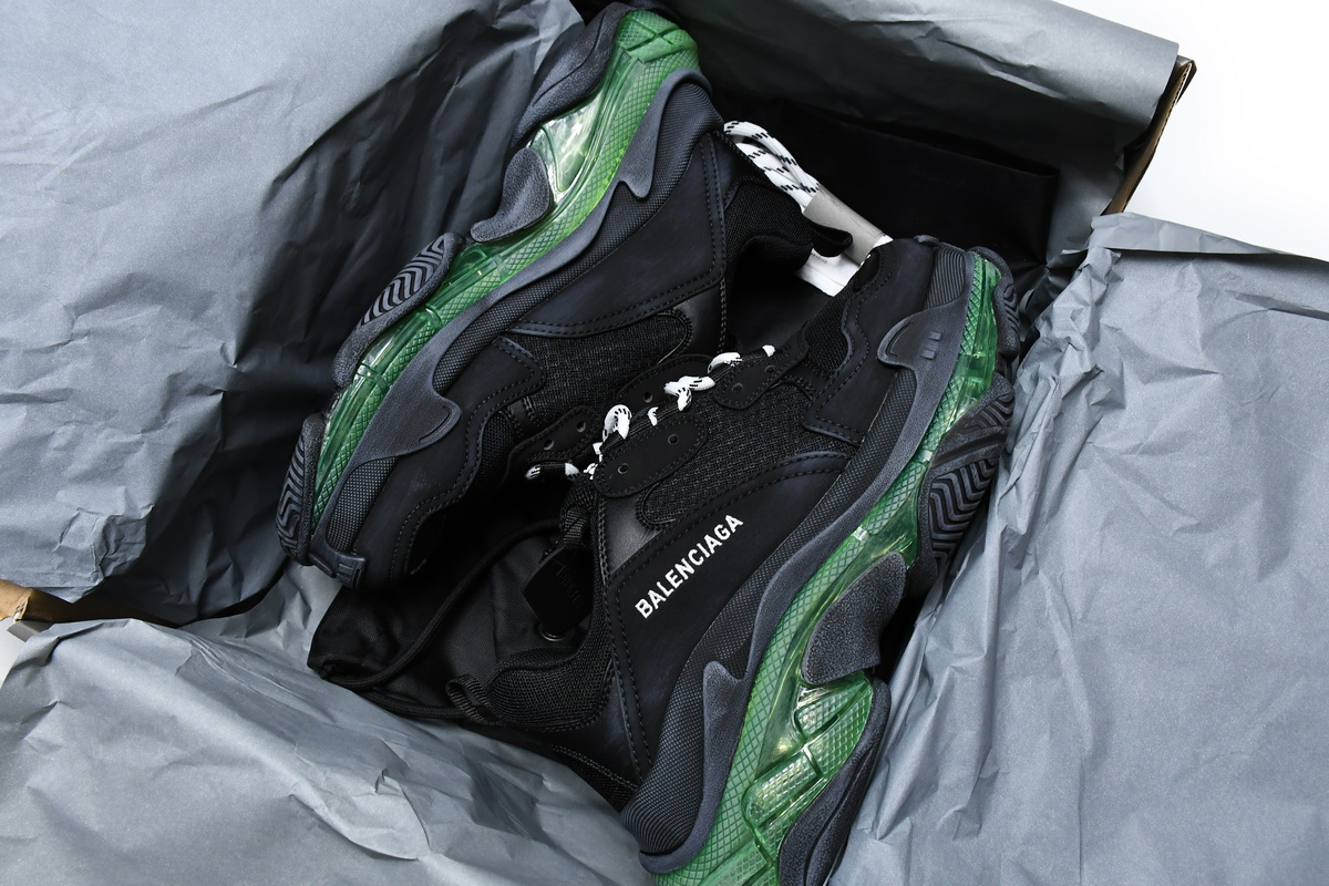 Ba***ci*ga Triple S Black Green   544351 W09ON 1047