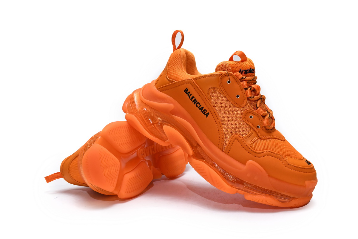 Ba***ci*ga Triple S Orange  541624 W2GA1 7510