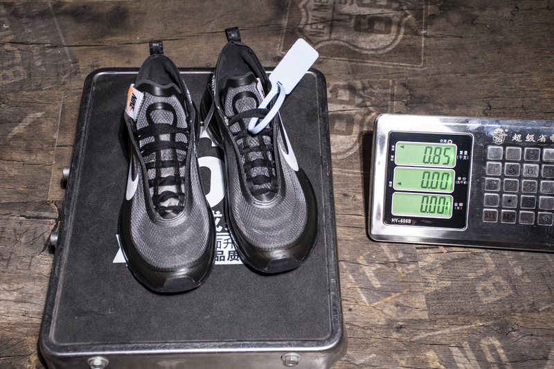 Off-White x Nike Air Max 97“All Black” AJ4585-001