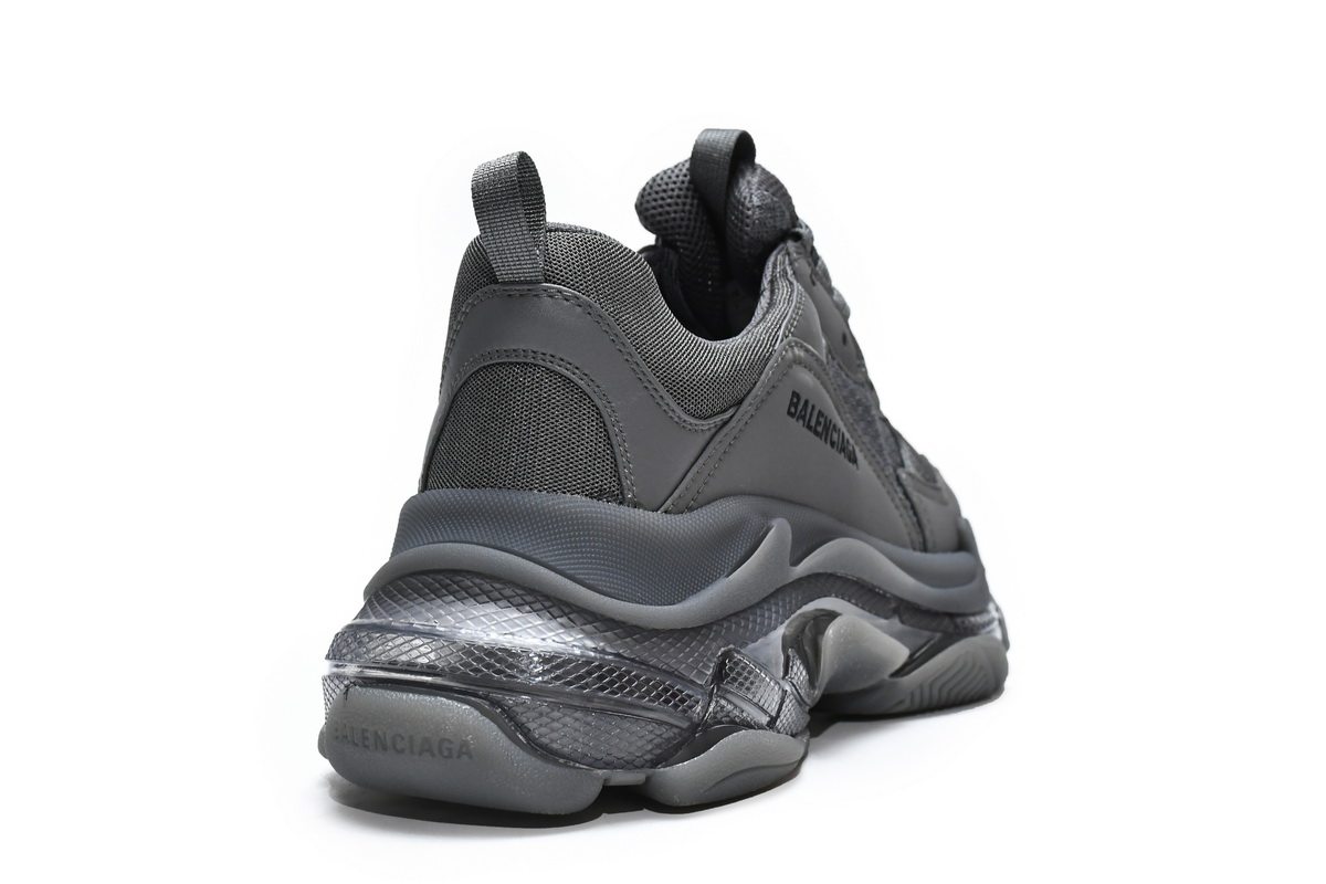 Ba***ci*ga Triple S Carbon Ash  541624 W0918 7669