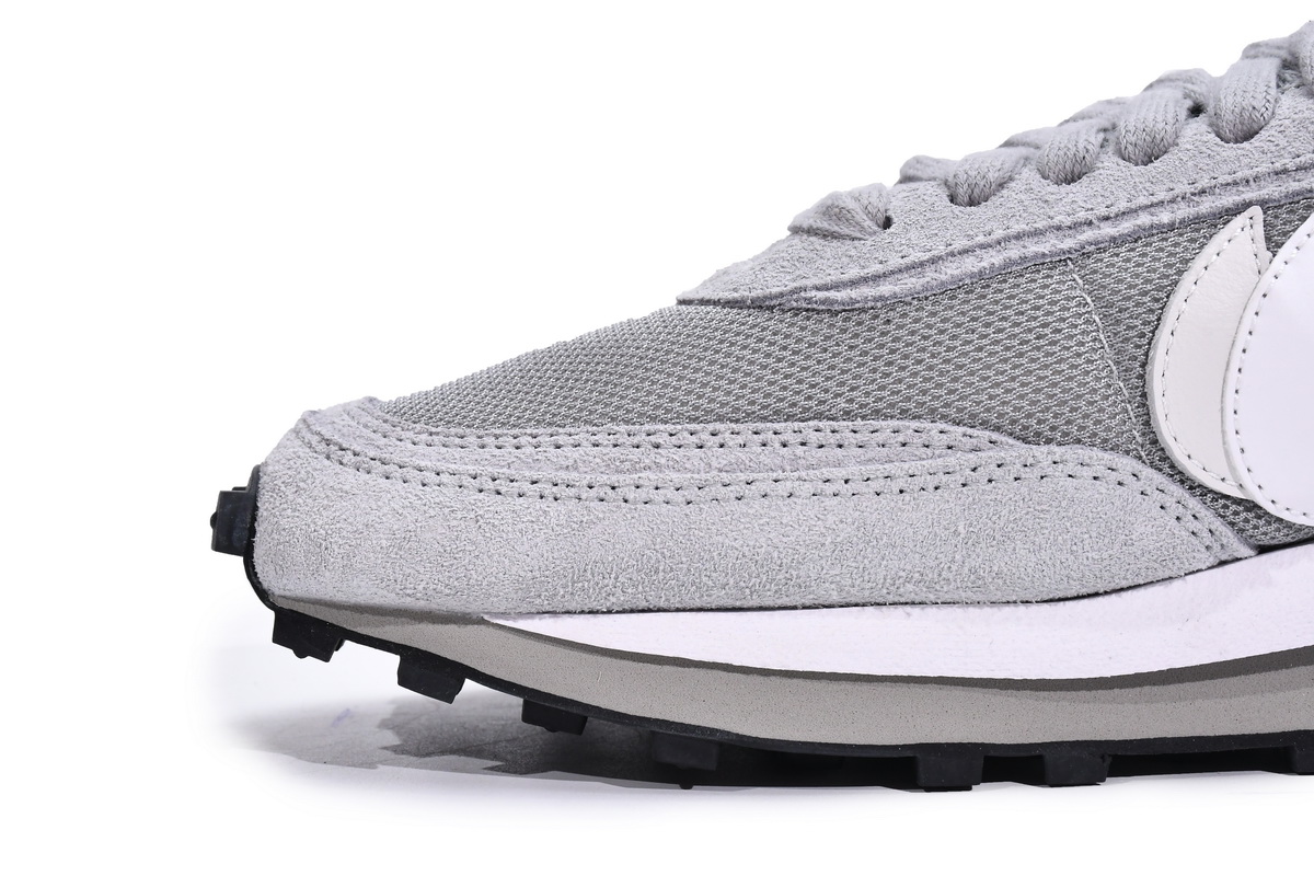 Fragment Design x sacai x Nike LDWaffle Light Smoke Grey DH2684-001