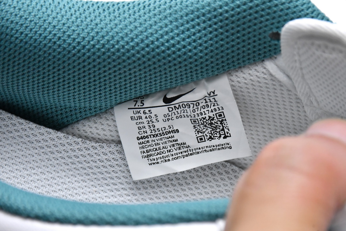 Nike Air Force 1‘07 LE Starfish DM0970-111