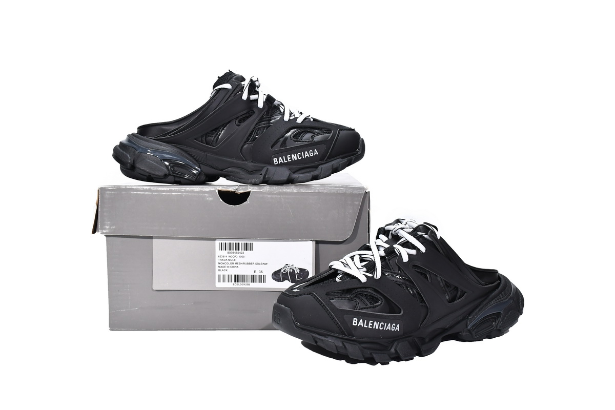 Ba***ci*ga Track Black  653813 W3CP3 1000