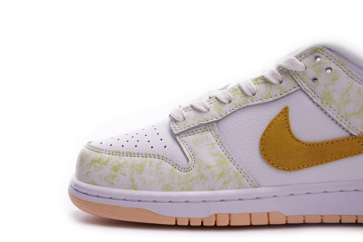 Nike Dunk Low Yellow Strike   DM9467-700