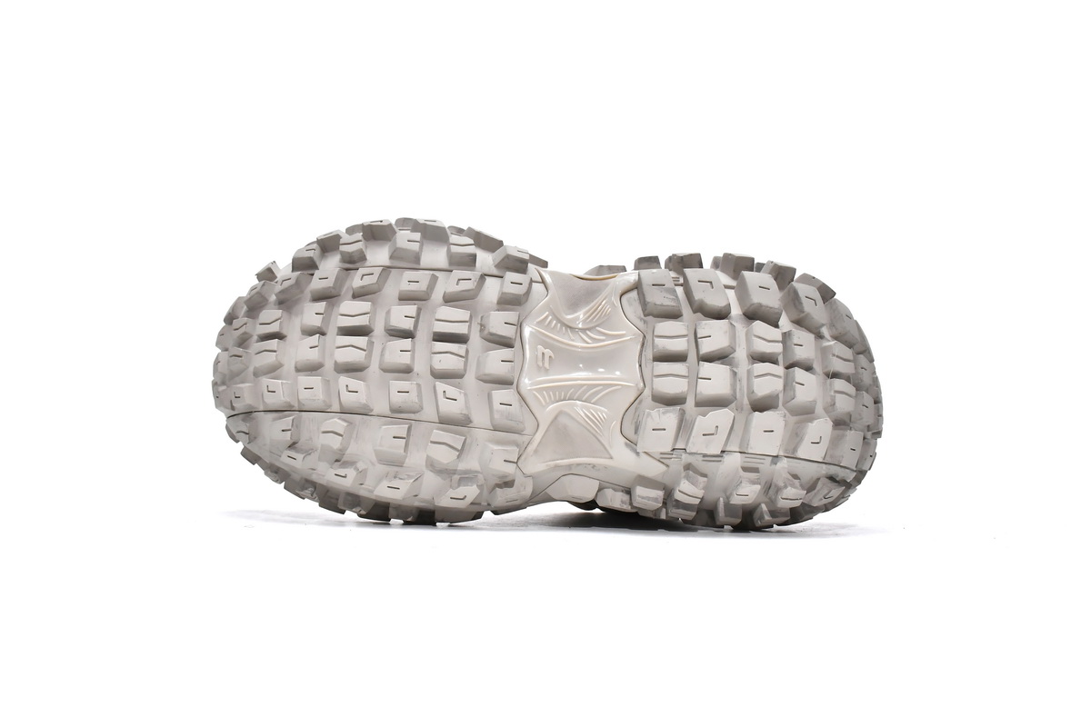 Ba***ci*ga Defender Beige  685611 W2RA6 9700