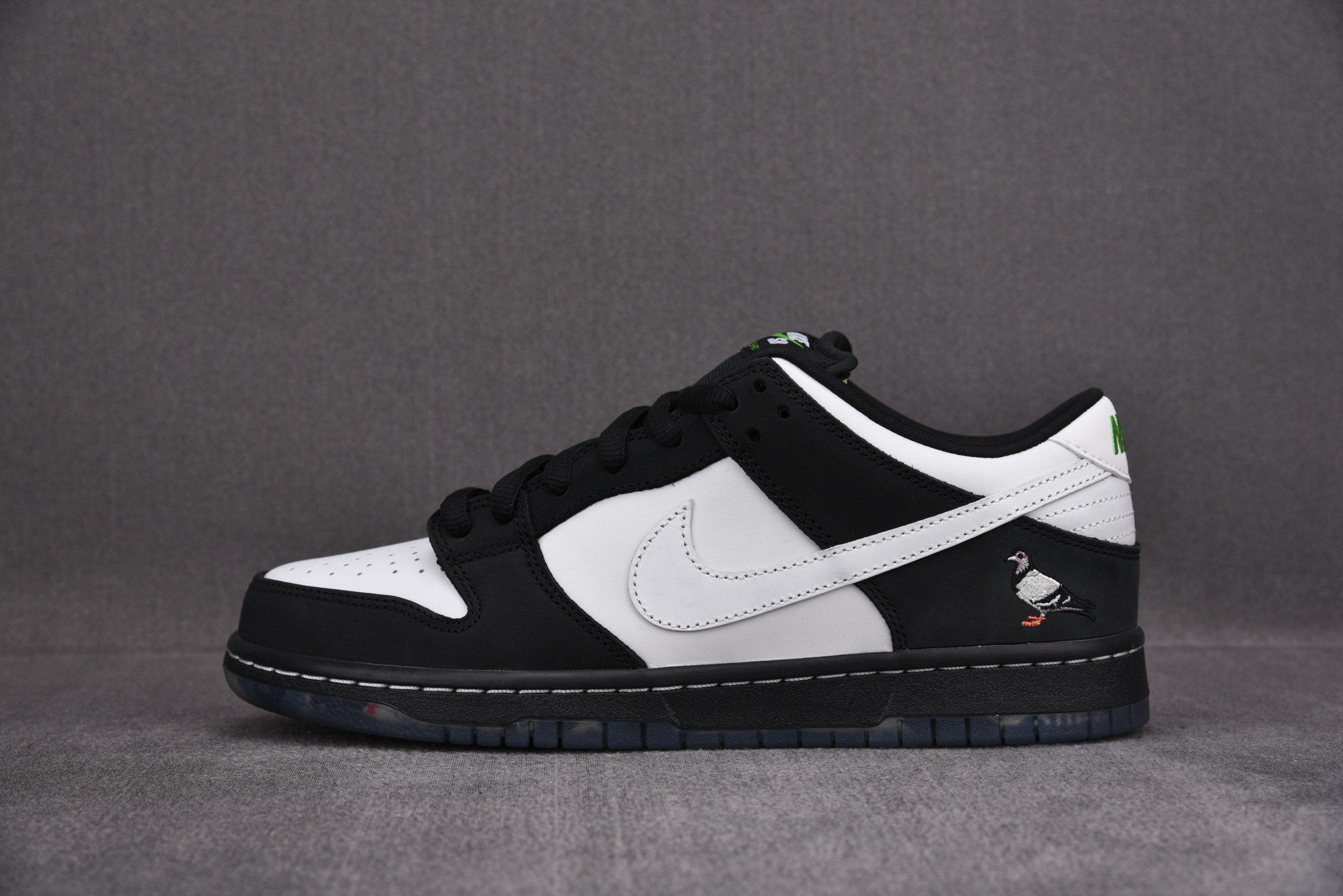 M Batch  Staple x Nike SB Dunk Low “Panda Pigeon”   BV1310-013