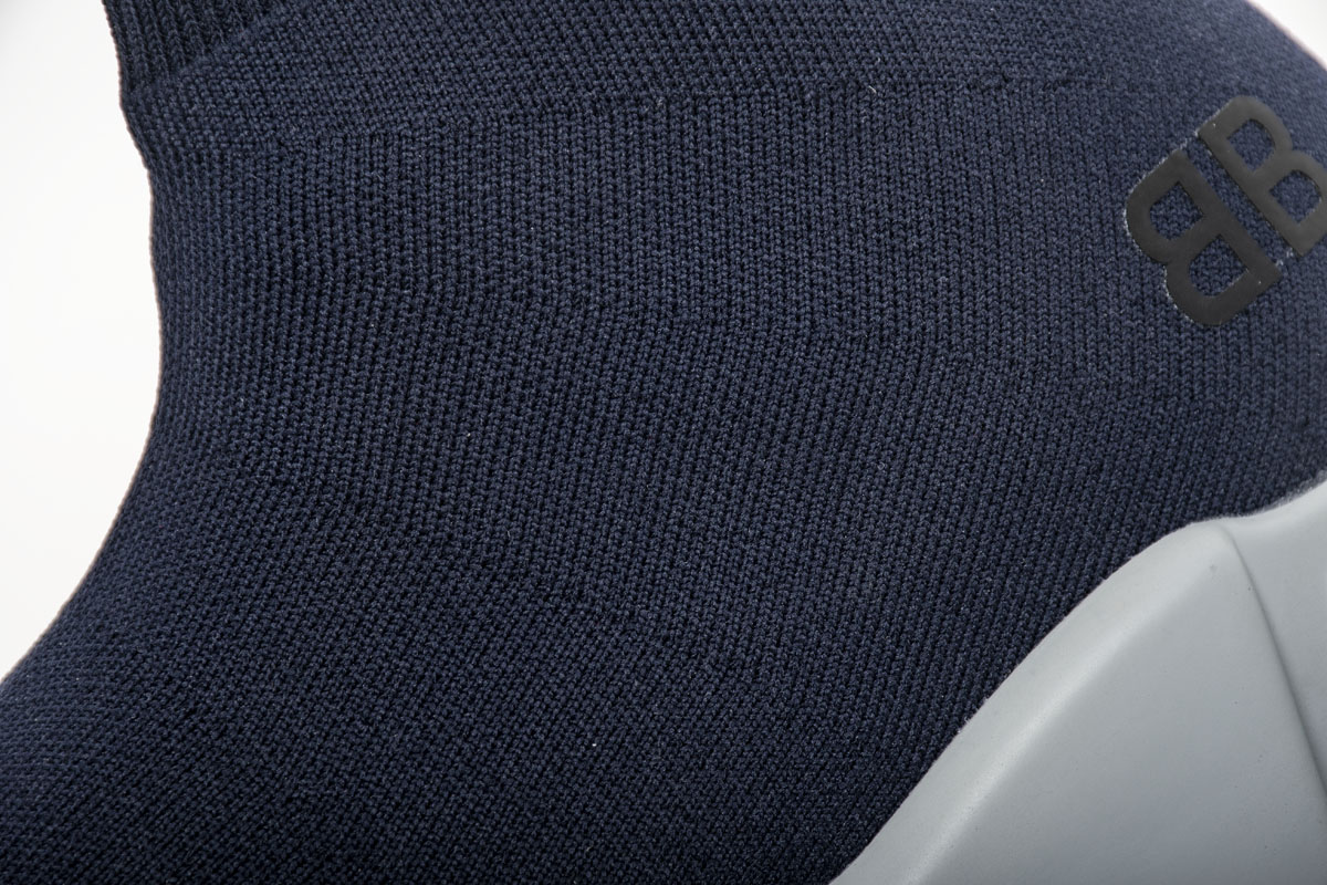 Ba***ci*ga  Navy Blue Ultimate Speed Runner B- 36