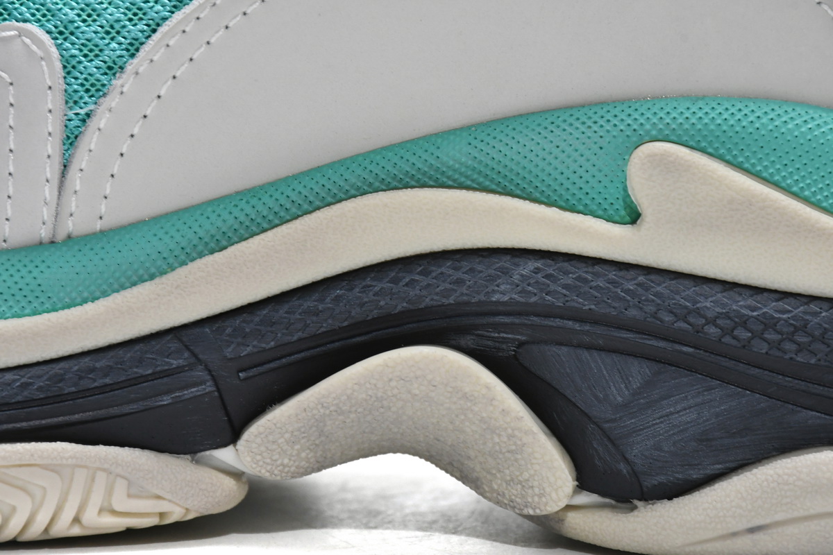 Ba***ci*ga Triple S Mint Green   524039 W09E1 9878