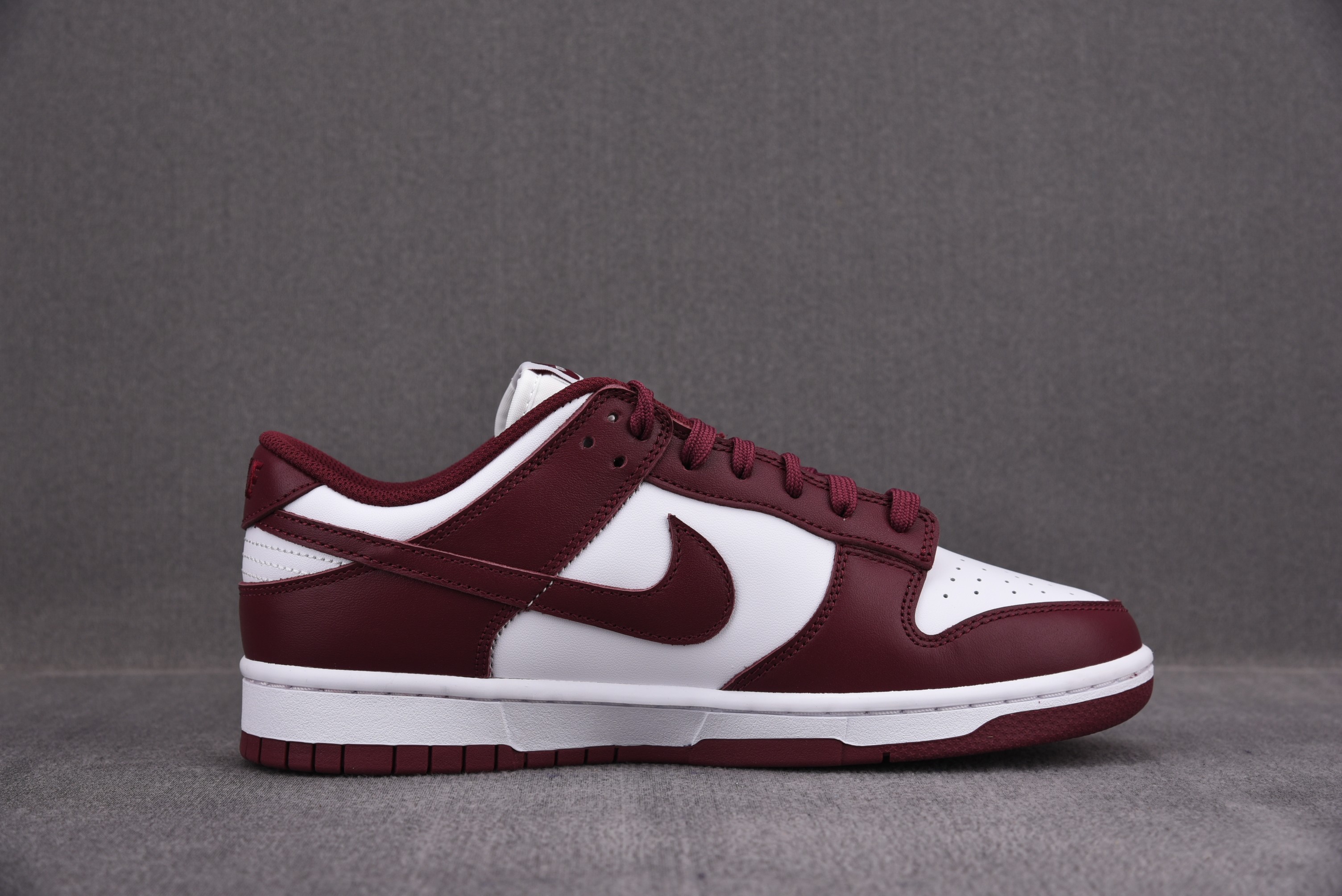 M Batch  Dunk Low “Dark Beetroot”   1503-108