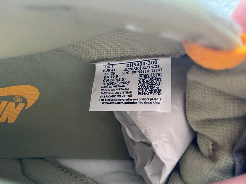 Nike Dunk Low SE Dusty Olive   DH5360-300